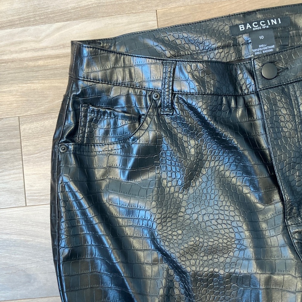 Baccini embossed black beauty pant faux crocodile animal print 10 - Picture 9 of 17